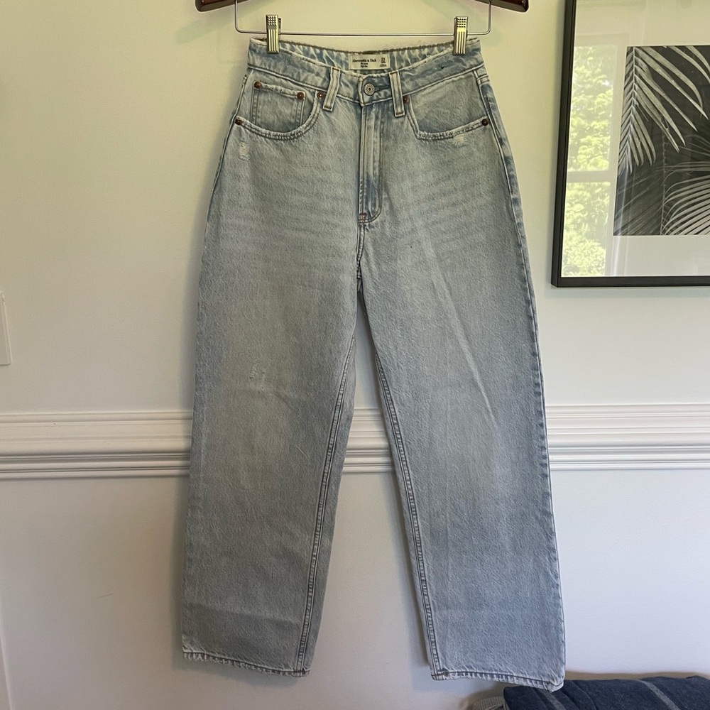 Barely worn Abercrombie curve love “the loose” high waist jeans